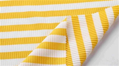 Rib-neulottu kangas naisten joogaan